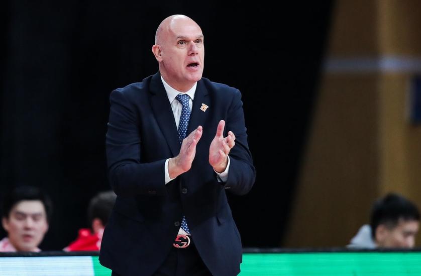 最新消息！网友热议NBA，这场焦点大战将如何影响新赛季格局？，NBA焦点大战前瞻，新赛季格局将因哪场对决而改写？