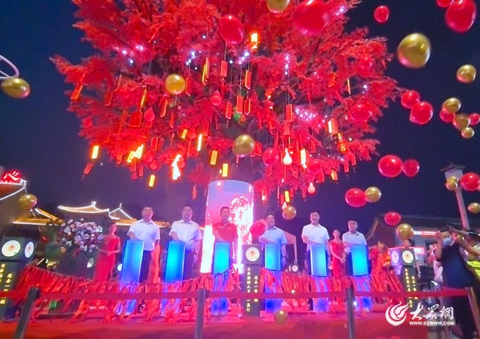 香港红灯笼挂牌89期，香港红灯笼第89期挂牌盛启