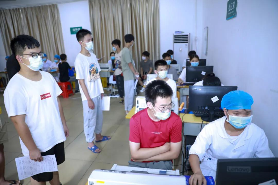 新冠疫苗最新官方解读，守护健康，共筑免疫长城！，新冠疫苗接种官方解读，共筑免疫防线，守护全民健康