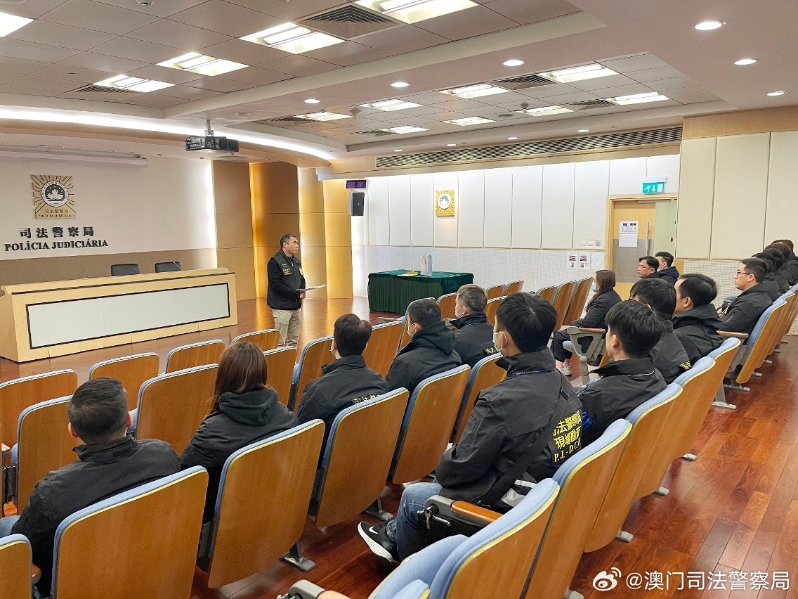 2024新澳门今晚开特马直播，关于澳门直播赌博的警示，警惕违法犯罪风险