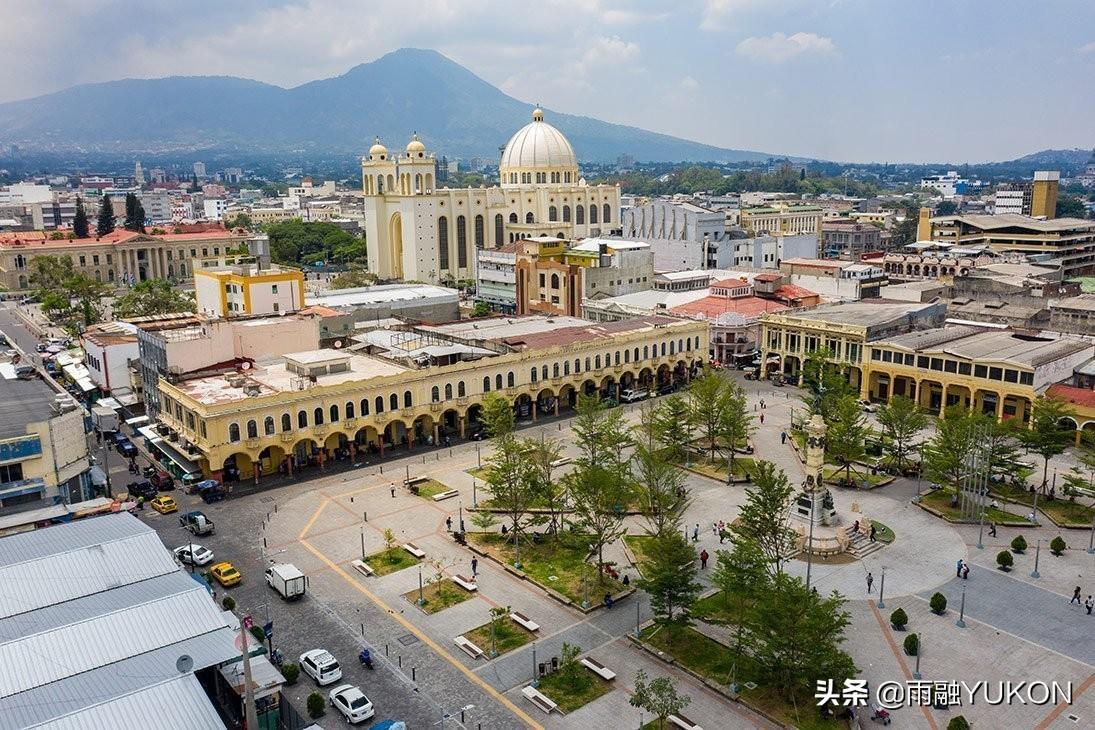 是什么支撑比特币，比特币的发展与繁荣背后的四大支柱：技术、市场需求、社区支持与政策法规