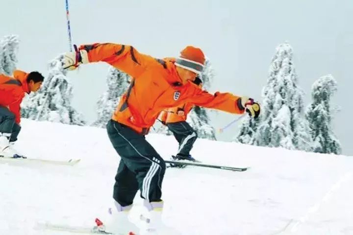 安吉滑雪季“开板”！冰雪旅游“热”起来