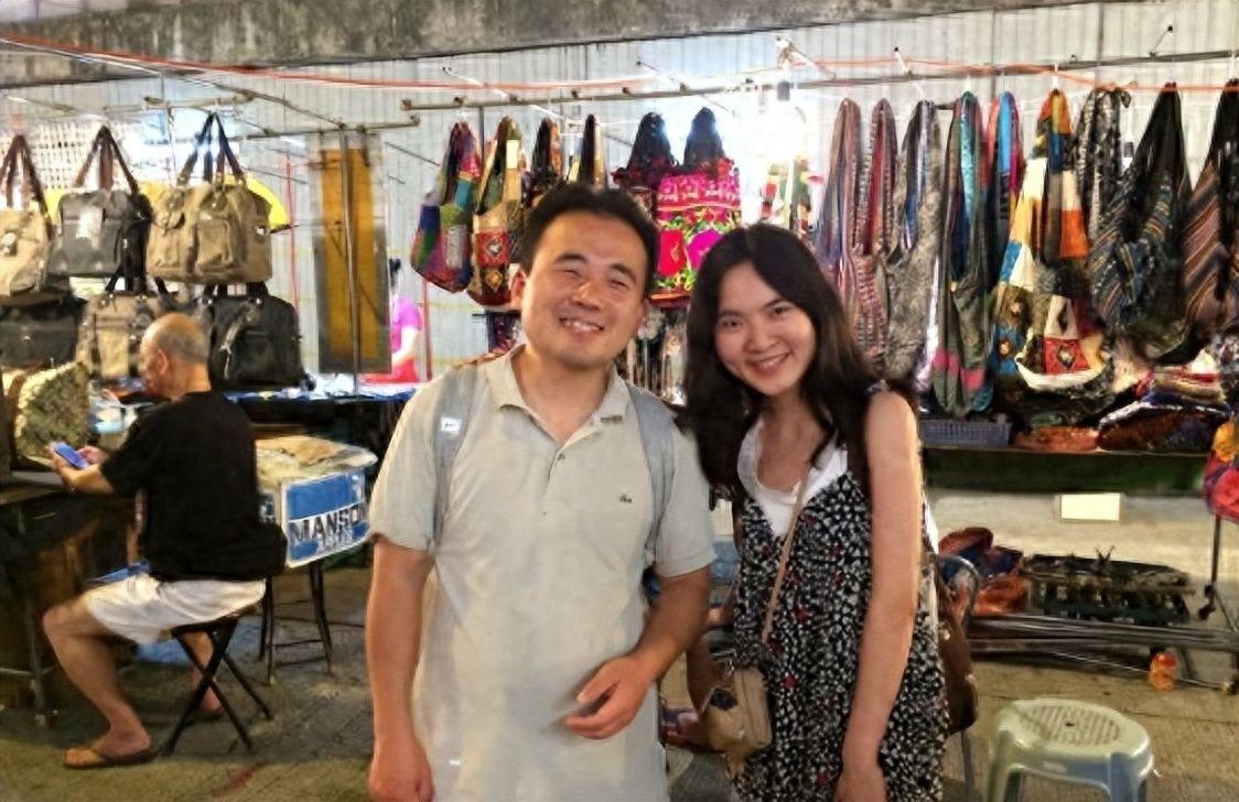比特币挣钱容易吗，比特币挣钱：探索途径、风险与挑战