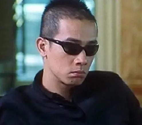 怎么打理子弹头才快速有型，2023年男士短发子弹头发型