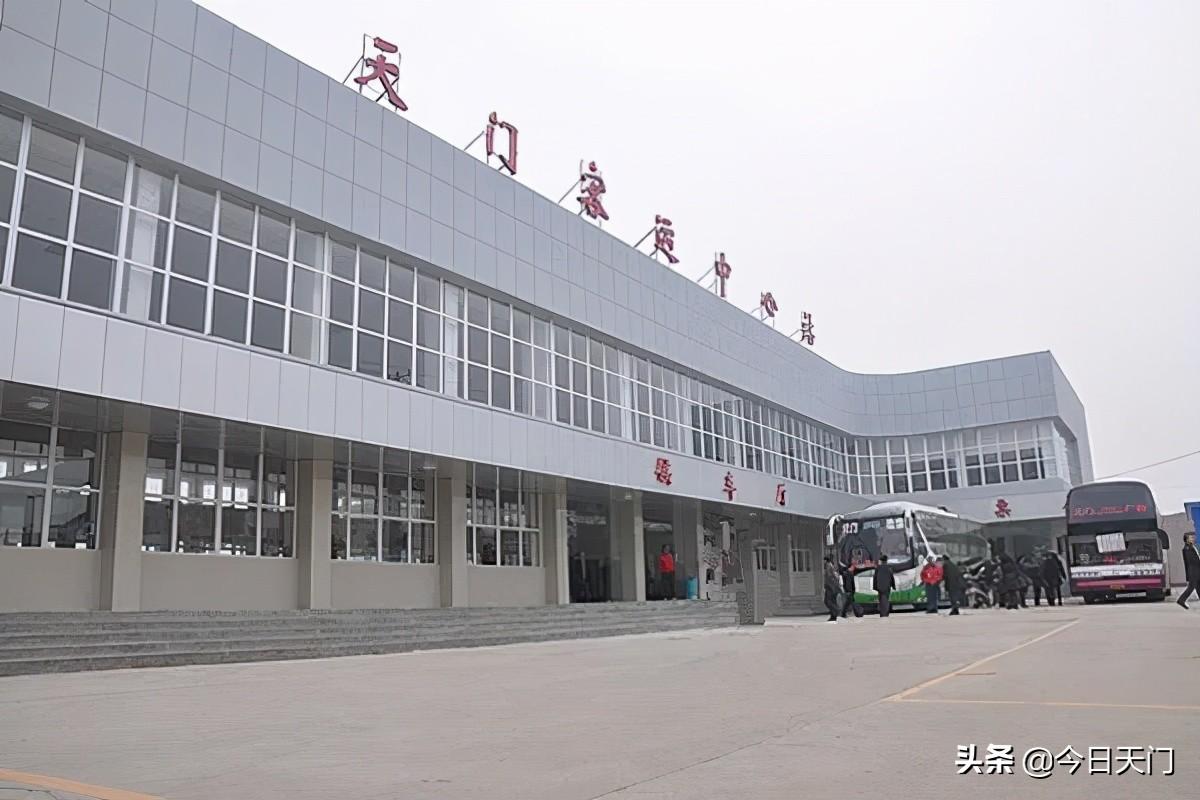 湖北启动重大突发公共卫生事件一级响应！省内14市公共交通停运，5市火车站关闭离城通道