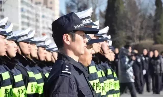 抚州警方抓人视频最新版，抚州警方执法视频最新版：公众监督与隐私权保护的探讨