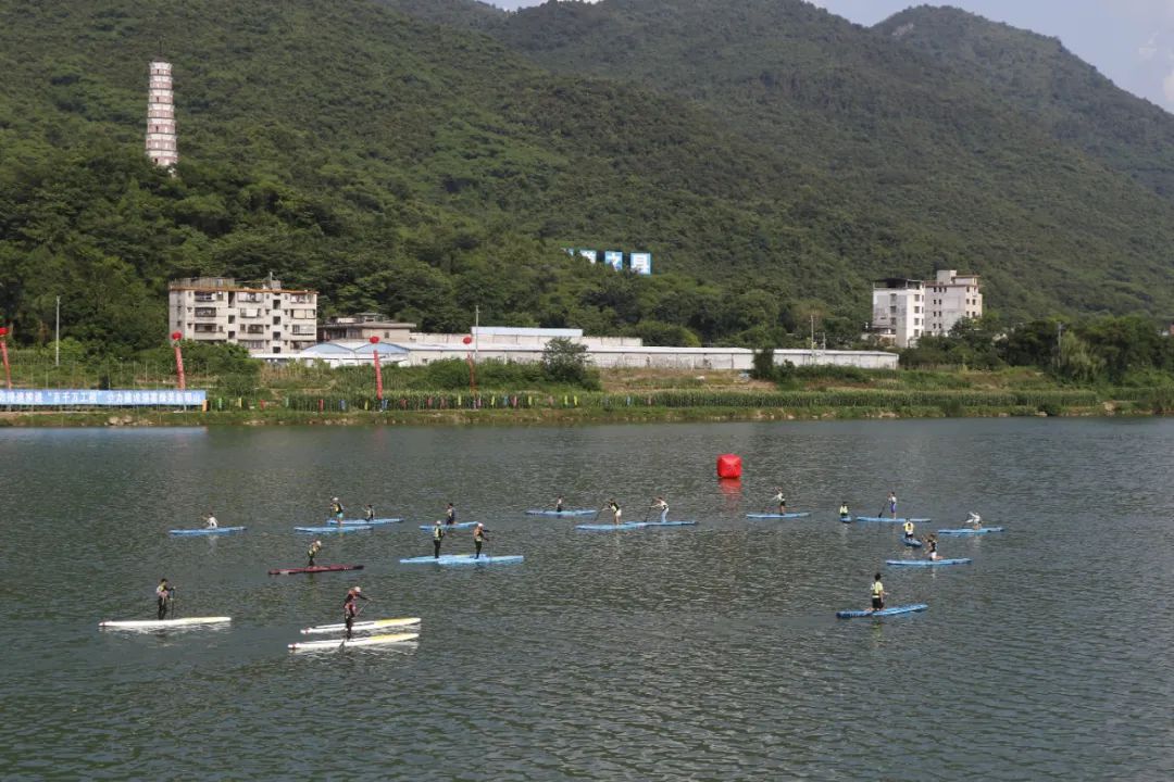 清远：阳山首次举办国家级桨板赛事