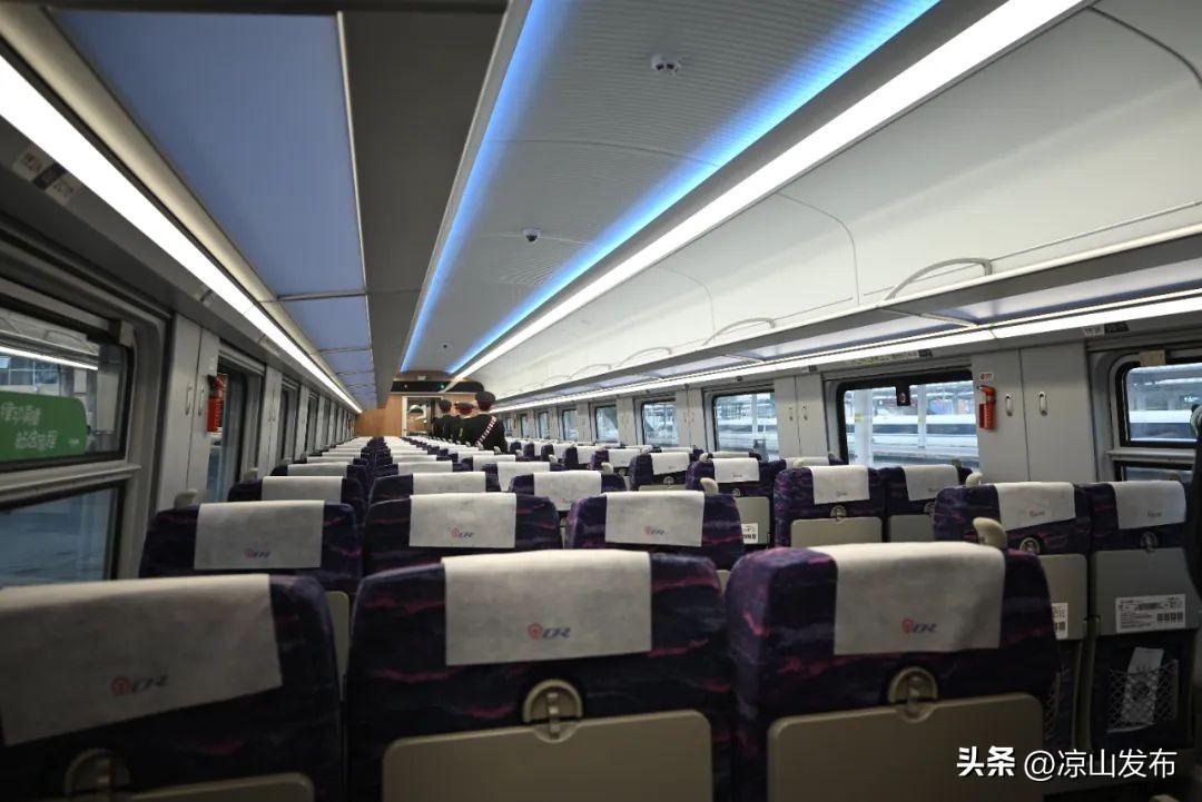 西昌东站最新选址信息，西昌东站最新选址信息详解：决策过程、影响及未来发展展望